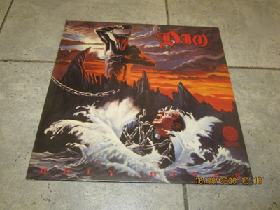 Dio: Holy Diver -vinyylilevy (Uusintapainos, LP) AVAAMATON