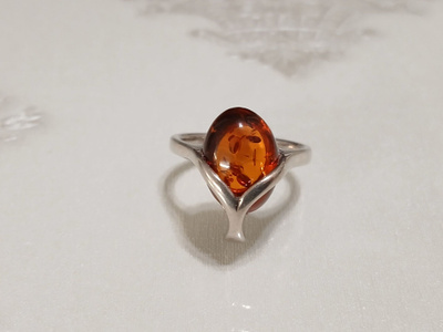 Upea Meripihka Hopea sormus 925, baltic amber,