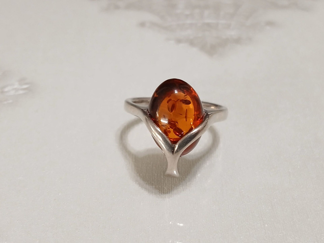 Upea Meripihka Hopea sormus 925, baltic amber, 