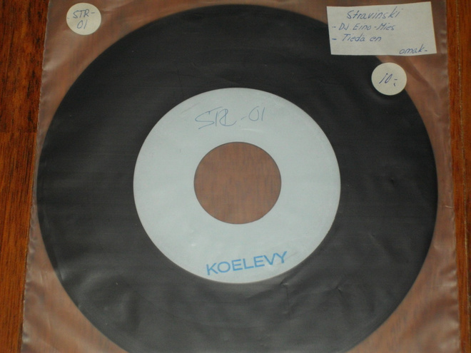STRAVINSKI - Dj. Eino mies - single 1990 punk KOELEVY VG++