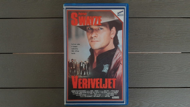 VHS: Veriveljet / Next Of Kin (Patrick Swayze 1989)
