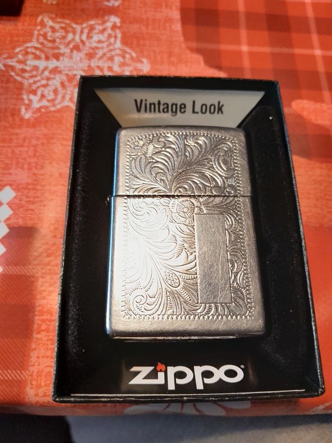 Venetsia ZIPPO chrome