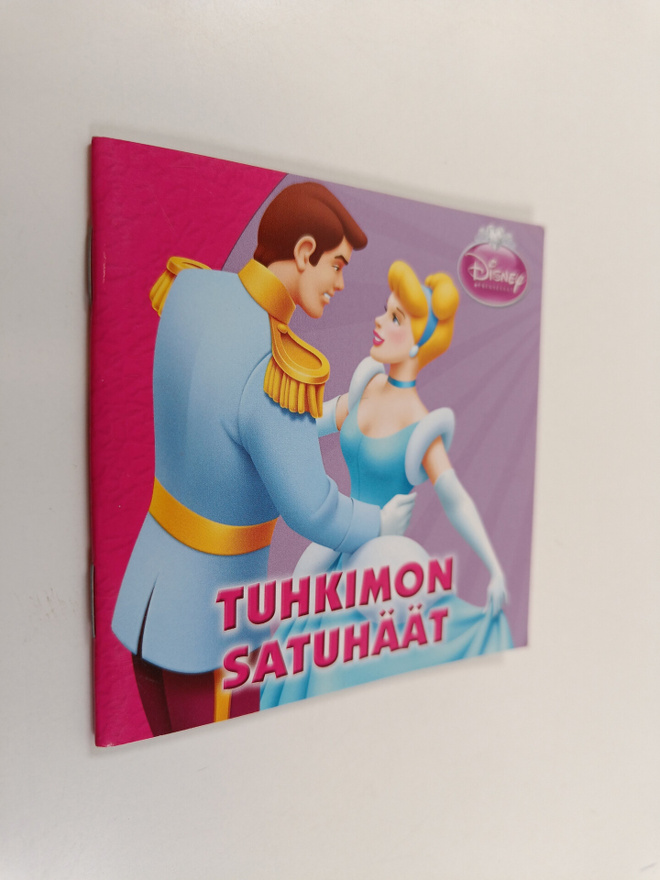 Taija (suom.) Kuula : Tuhkimon satuhäät