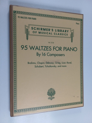 Hal Leonard Publishing Corporation : 95 Waltzes by 16 Com...
