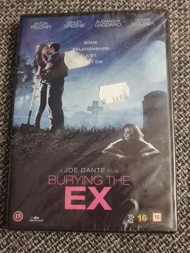 Burying The Ex UUSI Anton Yelchin