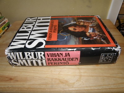 Wilbur Smith Vihan ja rakkauden perintö (sidottu)
