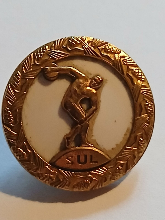 SUL kultainen ansiomerkki