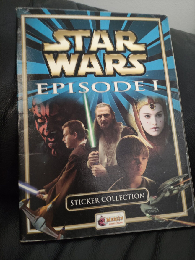 1999: Star Wars: Episode I – Pimeä uhka Tarrakirja
