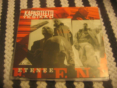 Kapasiteettiyksikkö - Etenee (cds)