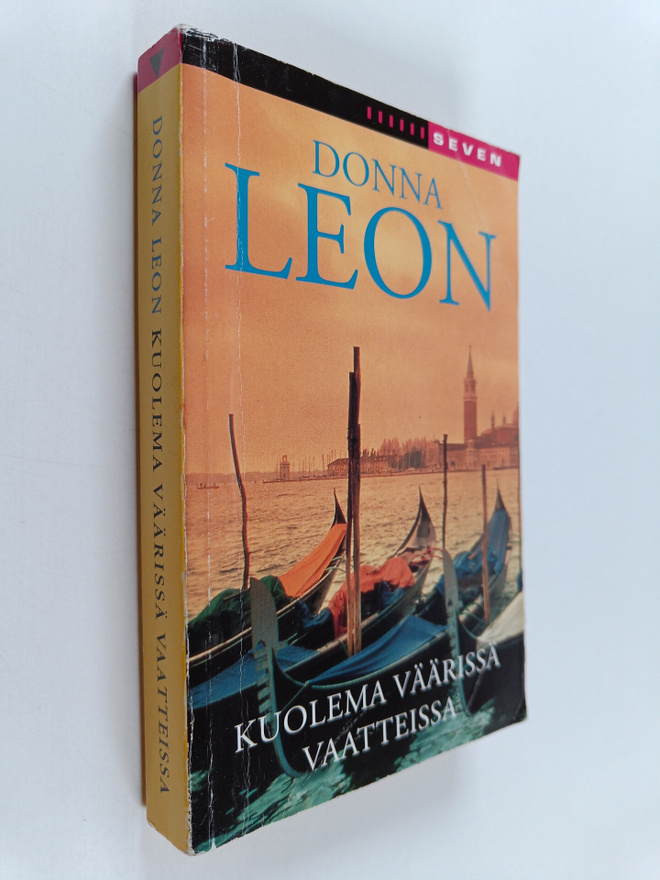 Donna Leon : Kuolema väärissä vaatteissa