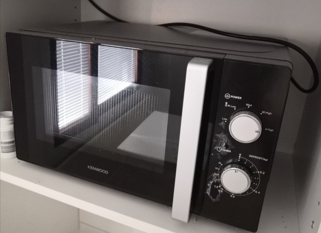 Kenwood mikroaaltouuni