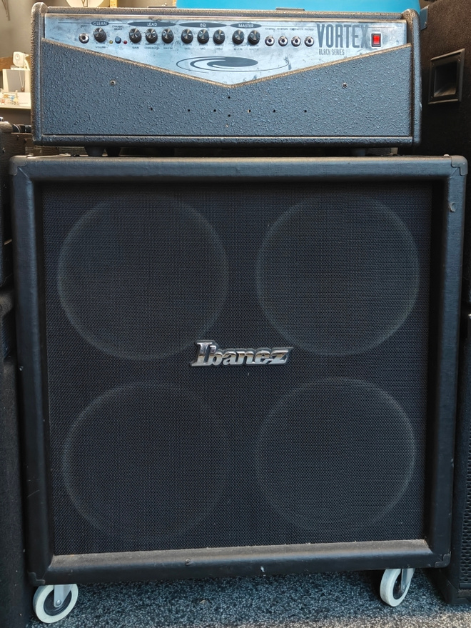 Hughes & Kettner Vortex / Ibanez 412 Kaappi