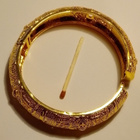 Käyttämätön kullansävyinen upeakuvioinen rannerengas, 19,0cm - pikkukuva 4
