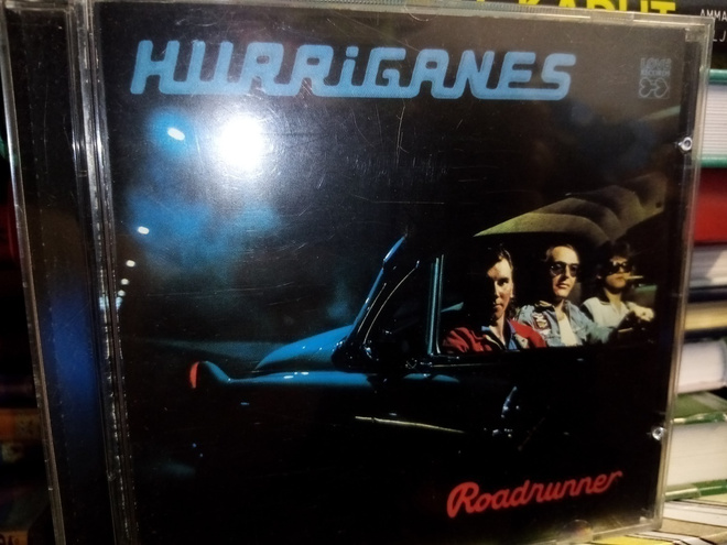 CD HURRIGANES : ROADRUNNER ( SIS POSTIKULU)