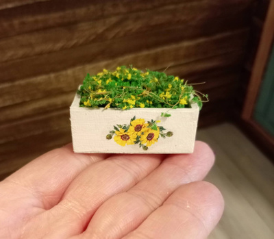 Nukkekoti miniatyyri kukkalaatikko 1:12
