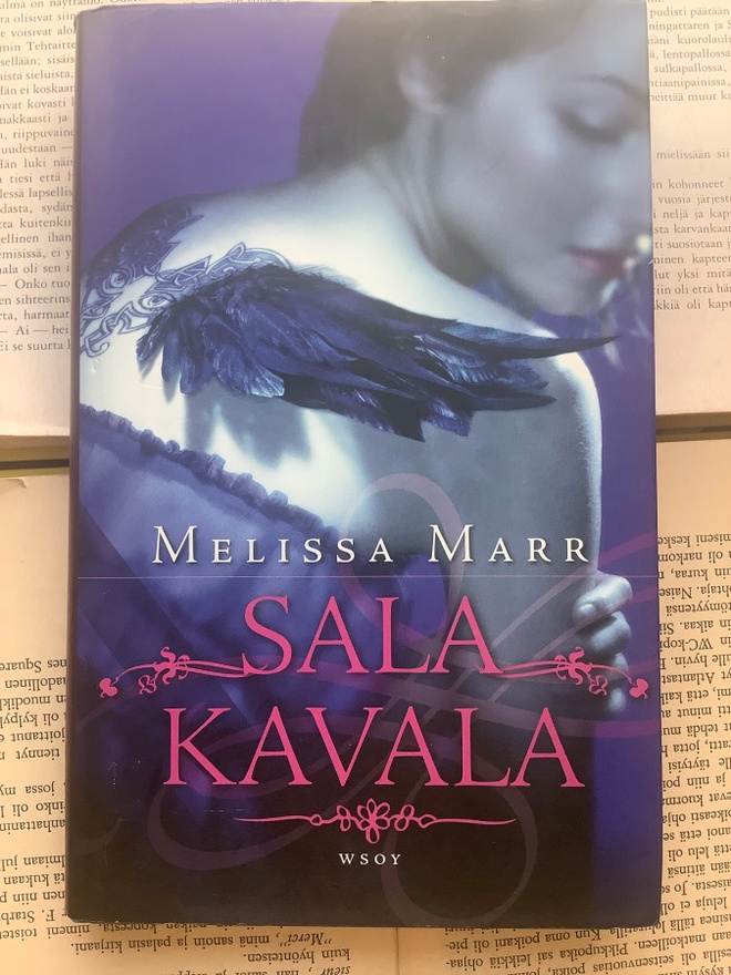 Melissa Marr - Salakavala sid.)