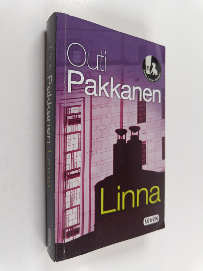 Outi Pakkanen : Linna