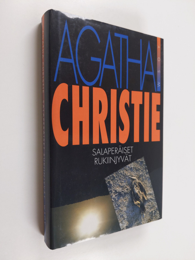 Agatha Christie : Salaperäiset rukiinjyvät