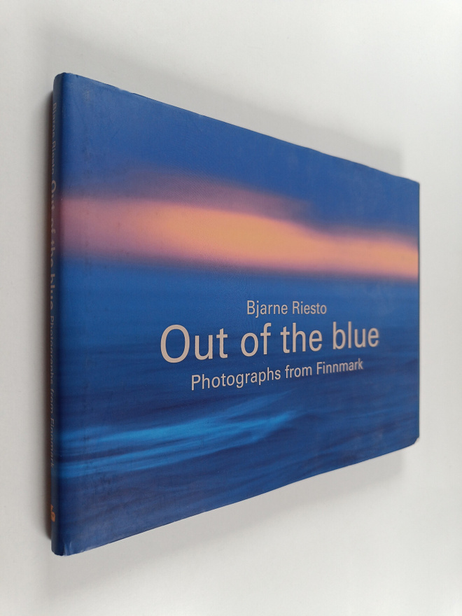 Bjarne Riesto : Out of the blue : photographs from Finnmark