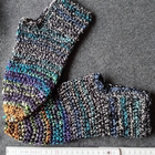 Alina´s Handmade virkatut tossut moniväri musta sinisävyinen - pikkukuva 2