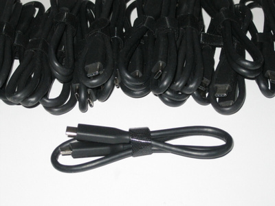 USB-C / USB-C KAAPELI. UUSI.