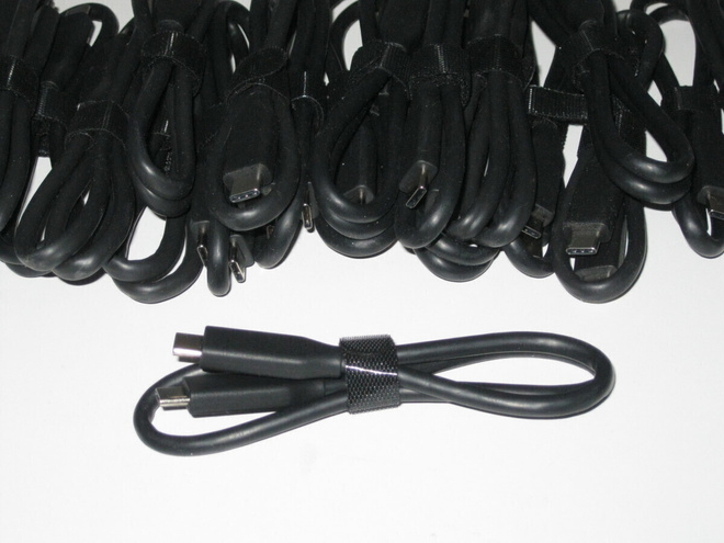 USB-C / USB-C KAAPELI.  UUSI.