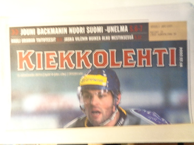 Kiekkolehti Nro 22/2004 (3.2)