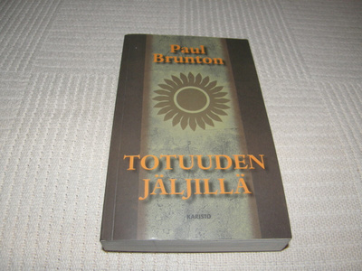 Paul Brunton Totuuden jäljillä -pok
