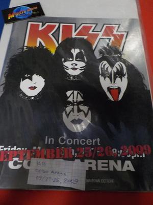 KISS COBO ARENA 09/25-26 2010 KIERTUEKIRJA