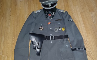 Waffen-SS Nordland upseerin univormu, kopio/repro