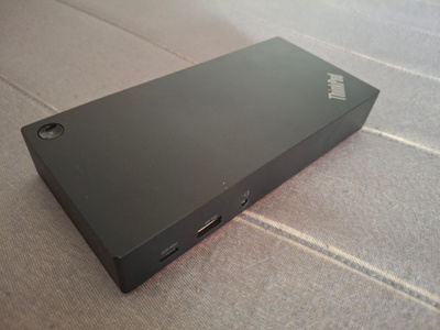 Käytetty, toimiva Lenovo docking station