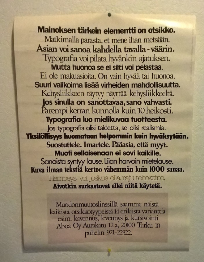 JULISTE MAINOSTEKSTI  KOKO NOIN 50 X 70 CM