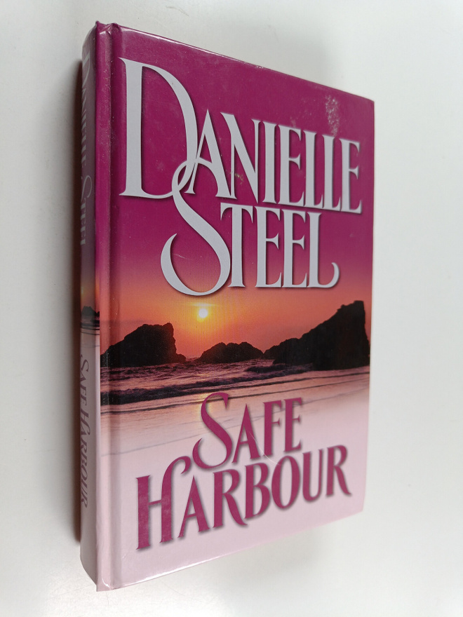 Danielle Steel : Safe Harbour