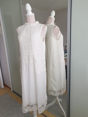 **INDISKA** kesäinen vuorellinen mekko (38/M)