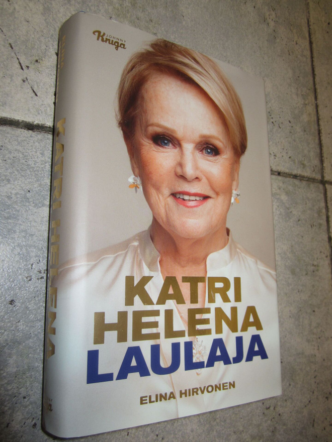 Elina Hirvonen - Kat­ri He­le­na Laulaja ( kovakantinen K4