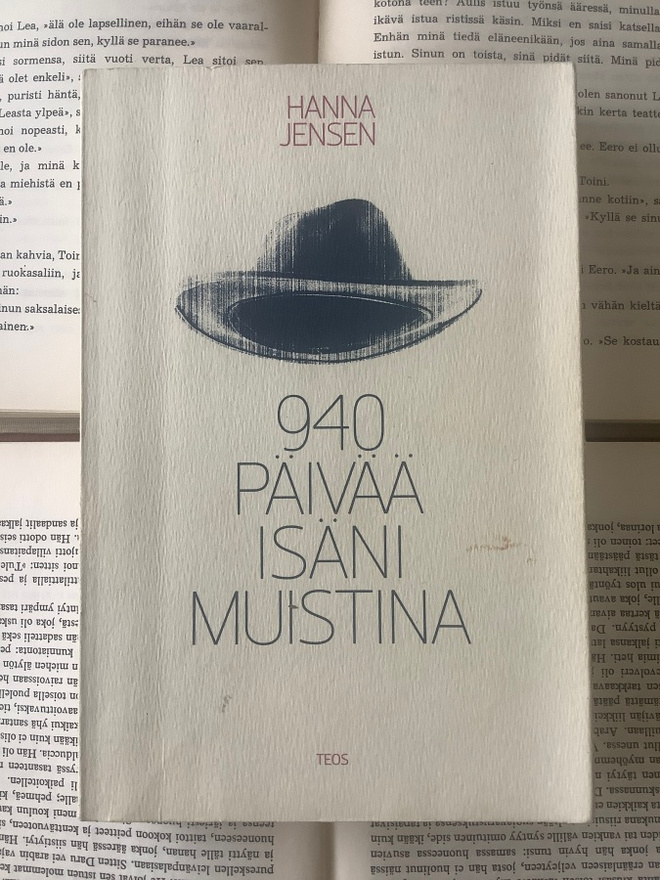 Hanna Jensen - 940 päivää isäni muistina (nid.)