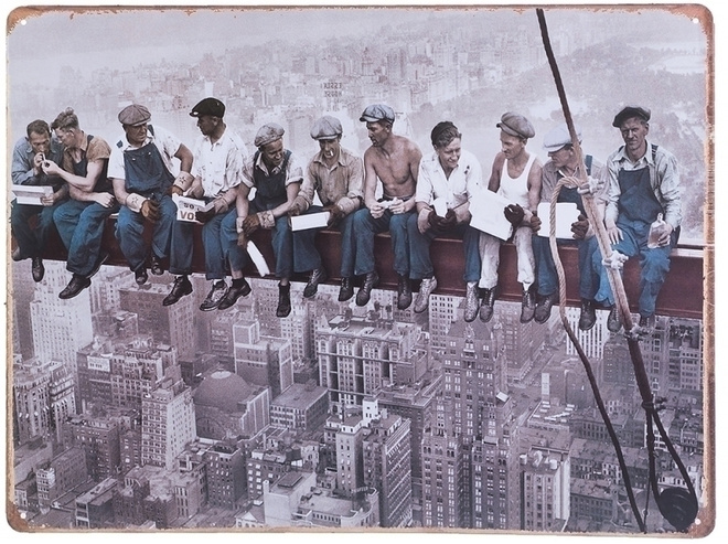 METALLIKYLTTI MEN ON BARR 40 X 30CM	(45 029)