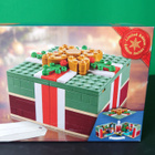 LEGO 40292: Christmas Gift Box (LIMITED EDITION) - pikkukuva 1