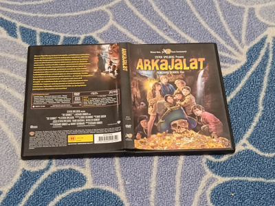 Arkajalat DVD