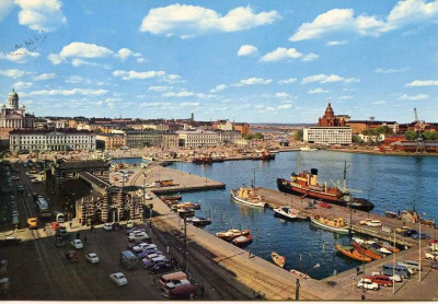 Vanha Helsinki postikortti vuodelta 1967 ja vanhoja autoja