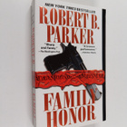Robert B. Parker : Family Honor - pikkukuva 1