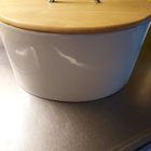 SIISTI KERAAMINEN LEIPÄLAATIKKO / ASTIA - pikkukuva 4