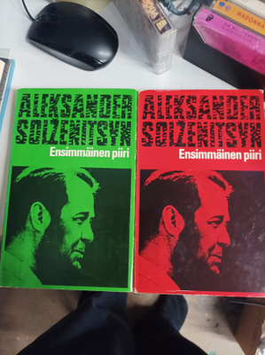 Alexander Zolzenitsyn Ensimmäinen piiri osat 1 ja 2