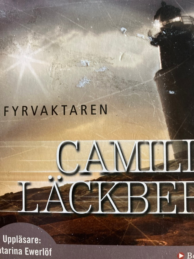 CAMILLA LÄCKBERG: FYRVAKTAREN