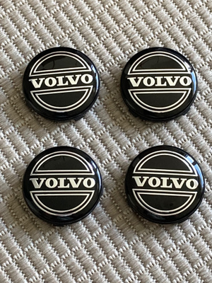Keskilätkät Volvon vanteisiin 64mm