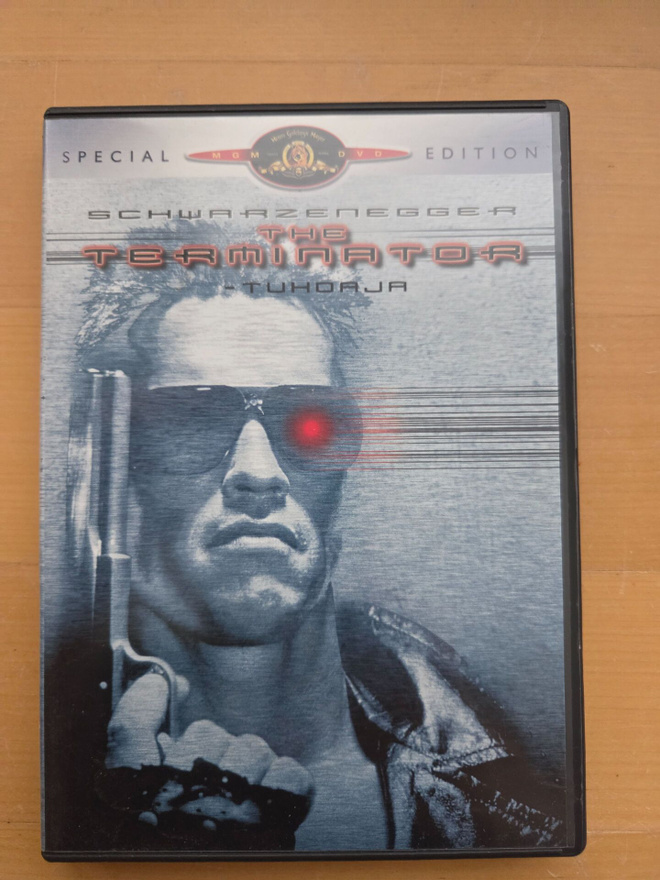 TERMINATOR TUHOAJA . DVD . SCHWARZENEGGER