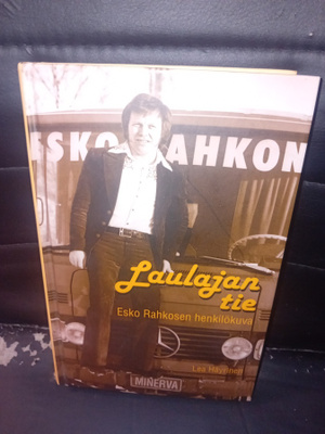 Häyrinen : Laulajan tie - Esko Rahkosen henkilökuva ( SIS PK