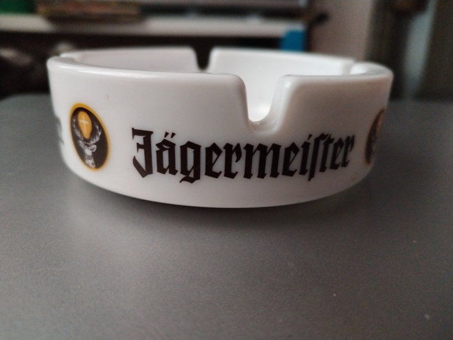 Jägermeister tuhkakuppi