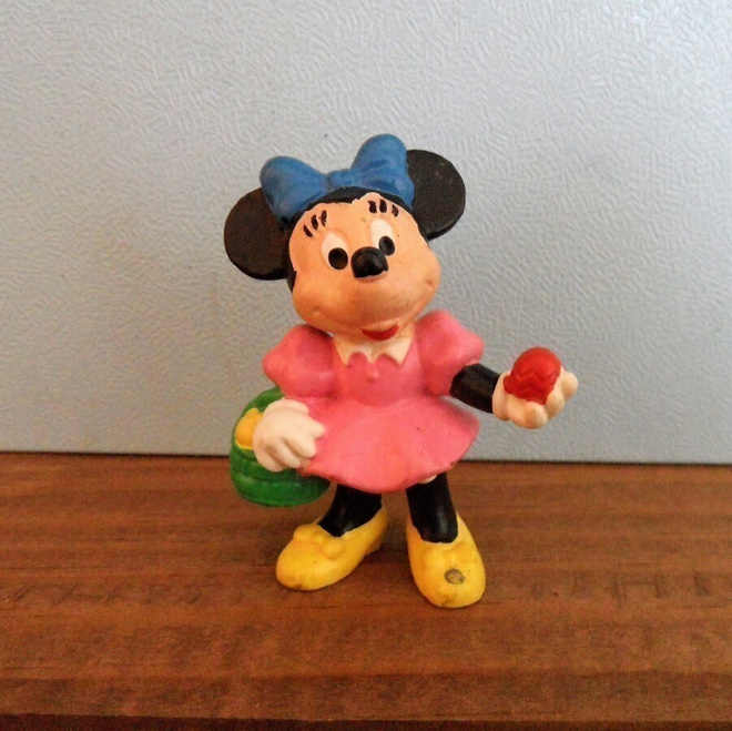 DISNEY MINNI 9O-LUVULTA / SAKSA