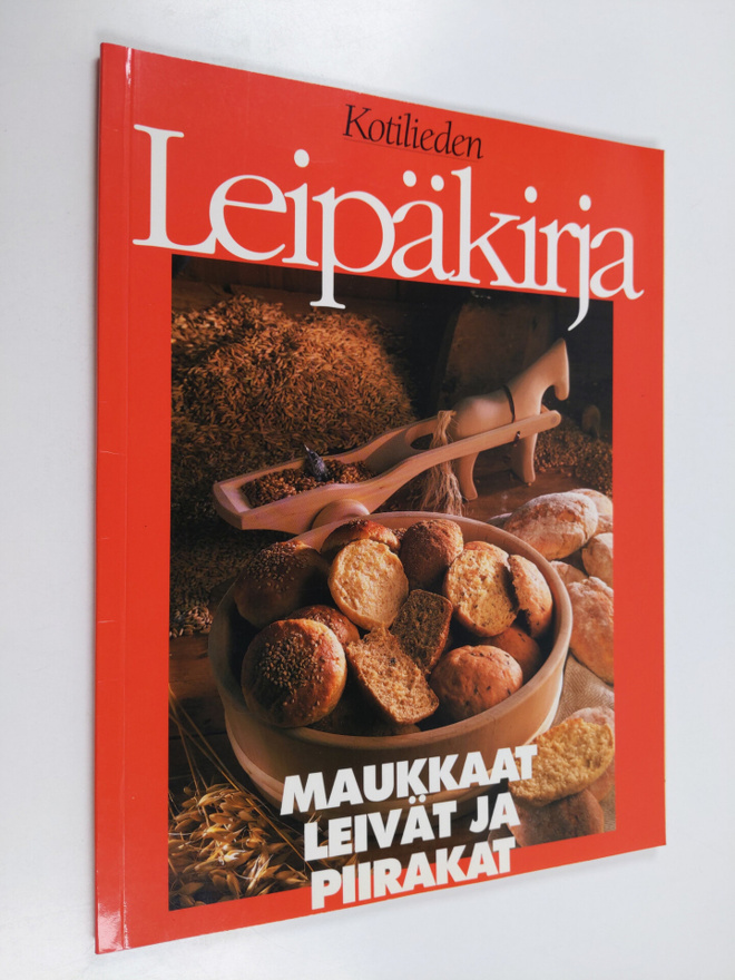 Inga Aaltonen : Kotilieden leipäkirja